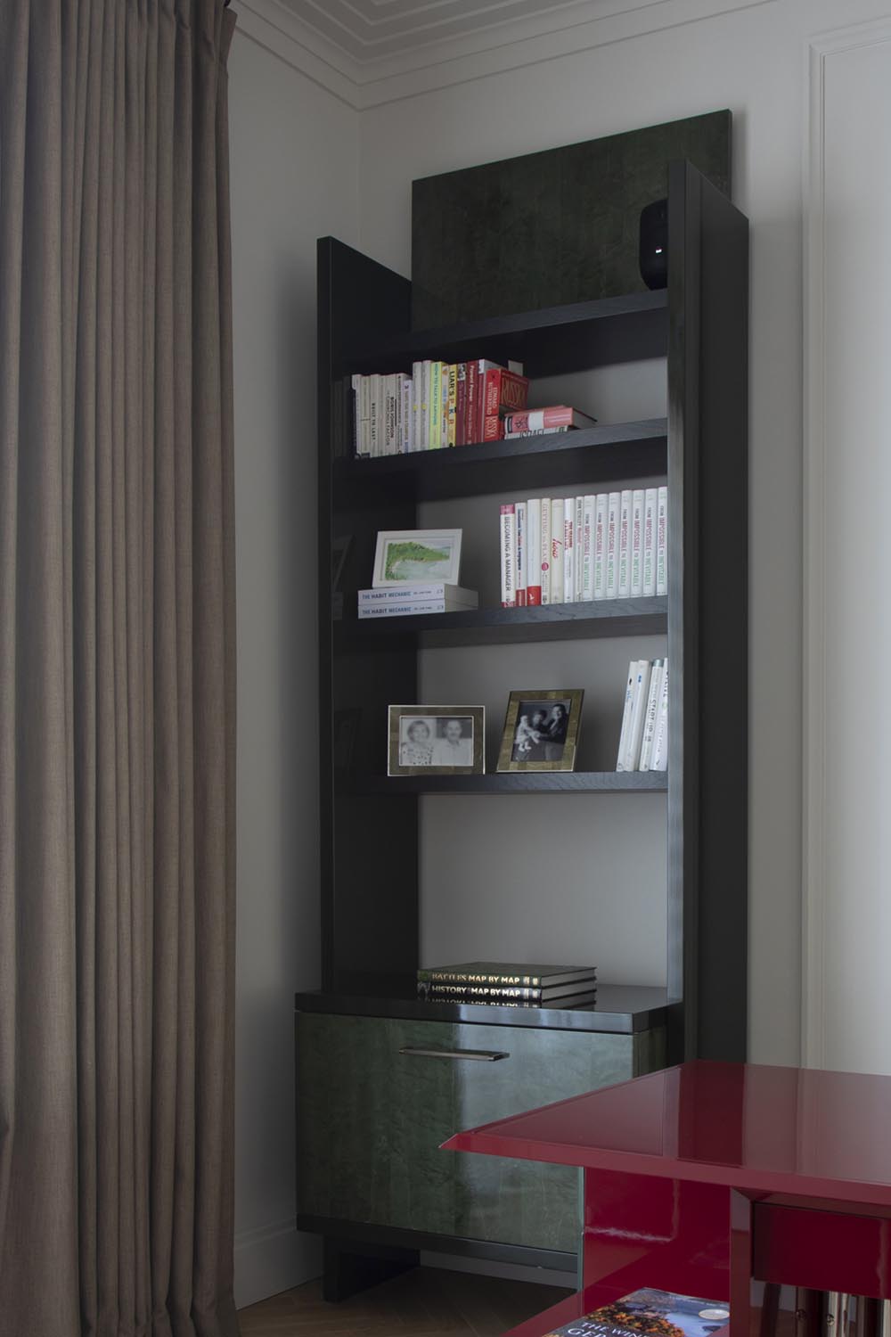 Nobilis Bookcase